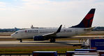 N309DE @ KATL - Taxi Atlanta
