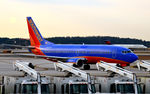 N669SW @ KATL - Taxi Atlanta - by Ronald Barker