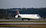 N913DN @ KATL - Taxi Atlanta