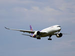 HS-THN @ EKCH - HS-THN landing rw 04L