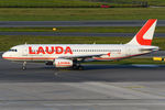 OE-LOW @ VIE - Laudamotion - by Chris Jilli