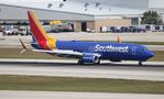N8663A @ KFLL - WN 737-800