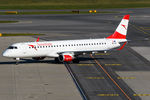 OE-LWI @ VIE - Austrian Airlines - by Chris Jilli