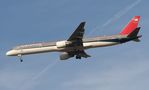 N584NW @ KDTW - DTW 2006 - by Florida Metal