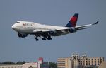 N673US @ KDTW - DTW 2016 - by Florida Metal