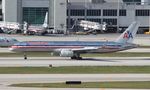 N678AN @ KMIA - MIA 2014 - by Florida Metal