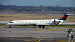 N695CA @ KJFK - Taxi JFK