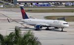 N690DL @ KFLL - FLL 2018
