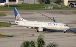 N14219 @ KFLL - United 737-824