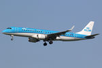 PH-EZS @ EHAM - short finals - by Ronald