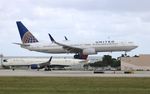 N27205 @ KFLL - United 737-824 - by Florida Metal