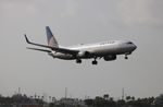 N38473 @ KMIA - United 737-924 - by Florida Metal