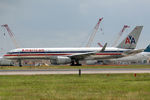 N189AN @ EGLL - Taxiing - by micka2b