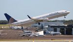 N63820 @ KTPA - United 737-924 - by Florida Metal