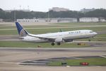 N75428 @ KTPA - United 737-924 - by Florida Metal
