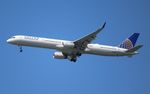 N75861 @ KSFO - United 757-33N - by Florida Metal