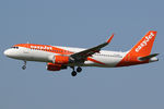 G-EZWU @ EHAM - at spl - by Ronald
