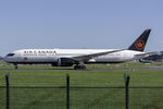 C-FRTU @ EIDW - Lining up r/w 28 - by Robert Kearney