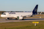 D-AINZ @ EDDM - D-AINZ taxiing at Munich Airport - by Phillip Rohmberger