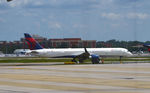 N587NW @ KATL - Taxi Atlanta