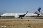 N17139 @ LPPT - Continental - by Luis Vaz