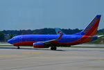 N716SW @ KATL - Taxi Atlanta - by Ronald Barker