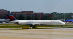 N907DL @ KATL - Taxi Atlanta