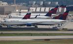 N827MH @ KATL - ATL spotting 2016 - by Florida Metal