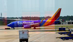 N7708E @ KATL - Taxi Atlanta - by Ronald Barker