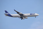 F-GLZO @ LFPG - at CDG - by B777juju