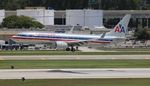 N910NN @ KFLL - FLL spotting 2015
