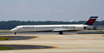 N904DA @ KATL - Taxi Atlanta