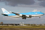 PH-BFU @ EHAM - at spl - by Ronald