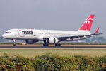 N537US @ EHAM - at spl - by Ronald