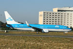 PH-BGB @ LFPG - at cdg - by Ronald