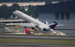 N949DN @ KATL - ATL spotting 2016 - by Florida Metal