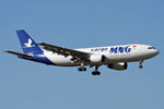 TC-MNC @ LFPG - at cdg - by Ronald