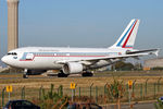 F-RADC @ LFPG - at cdg - by Ronald