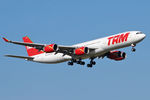 PT-MSN @ LFPG - at cdg - by Ronald