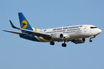 UR-GAN @ LEBL - at el prat - by Ronald