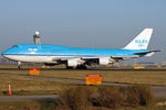 PH-BFD @ EHAM - at spl - by Ronald