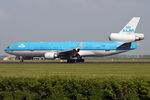 PH-KCC @ EHAM - at spl - by Ronald