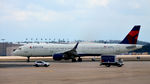 N306DN @ KATL - Taxi Atlanta