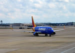 N640SW @ KATL - Taxi Atlanta - by Ronald Barker