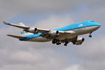 PH-BFS @ EHAM - at spl - by Ronald