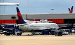 N833DN @ KATL - At the gate Atlanta