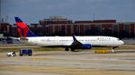 N836DN @ KATL - Taxi Atlanta