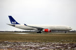 LN-RKO @ CPH - LN-RKO parked in CPH - by Erik Oxtorp