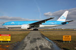 PH-BQO @ EHAM - at spl - by Ronald
