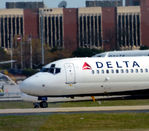 N906AT @ KATL - Taxi Atlanta